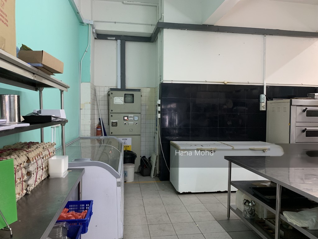 sharing a halal central kitchen  (D13), Retail #207166261